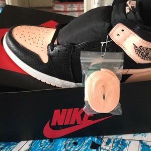 Air Jordan 1 Retro High og crimson tint ..
